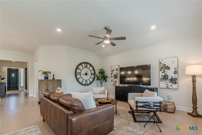 Building Photo - 1435 Dancing Oak Ln