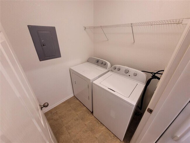 Building Photo - 36100 Lake Chase Blvd