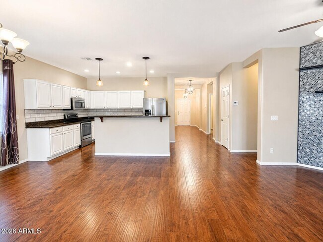 Building Photo - 17636 W Maui Ln
