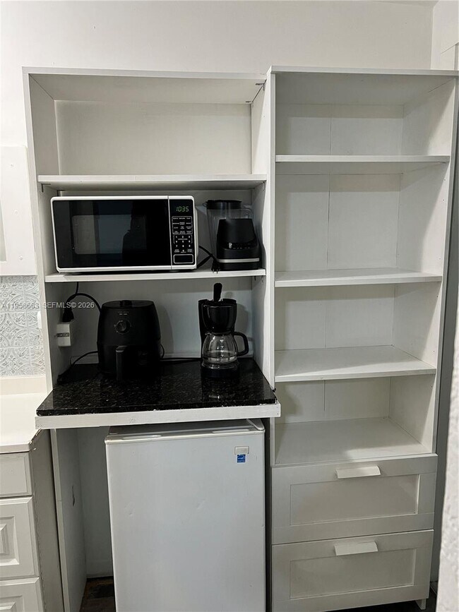 Building Photo - 6400 Fletcher St