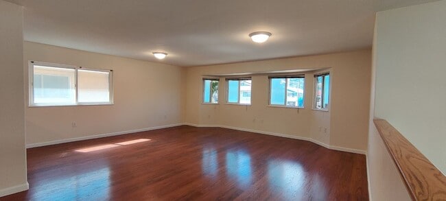 Building Photo - 3471 Harding Ave