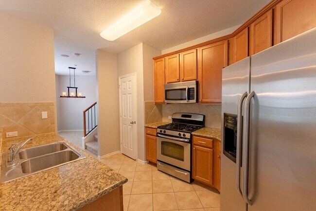 Building Photo - Stunning North-Austin  2/2.5 Home