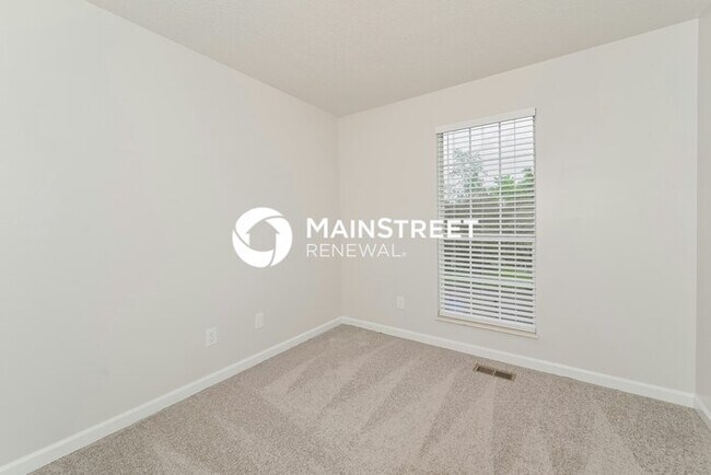 Building Photo - 3 Bedroom Pet-Friendly Home in KNOXVILLE, TN with Main Street Renewal