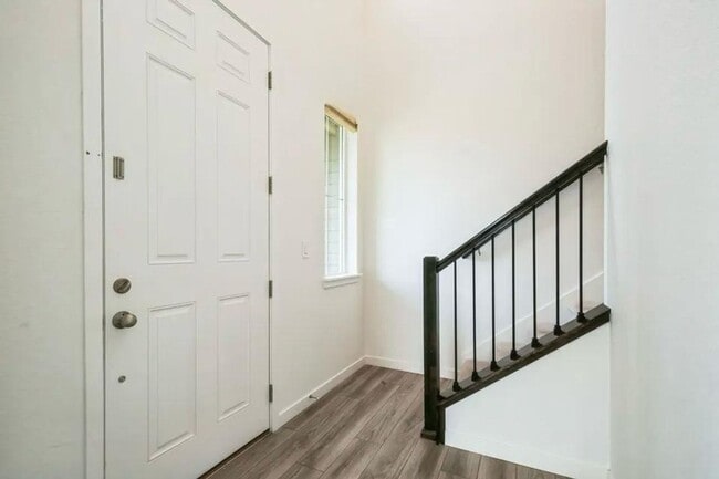 Building Photo - 541 Byrd Aly