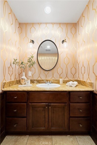 Building Photo - 9767 Blantyre Dr