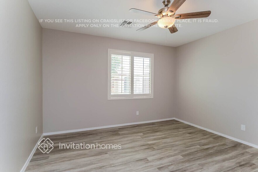 Building Photo - 1006 S Colonial Ct