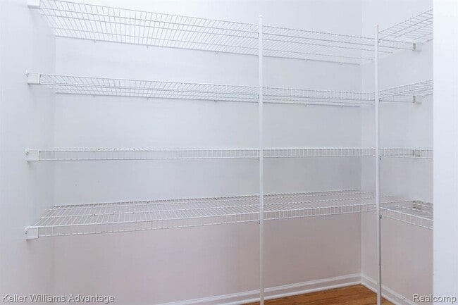 Building Photo - 24975 Bloomfield Ct