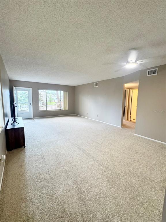 Building Photo - 2402 Ecuadorian Way