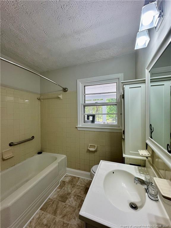 Building Photo - 805 Minurva Ct