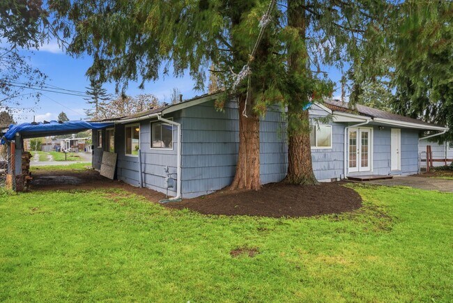 Building Photo - 3 BD | 2 BA Home with Great Backyard & Fireplace