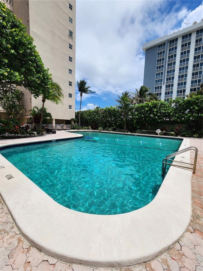 Building Photo - 345 N Fort Lauderdale Beach Blvd