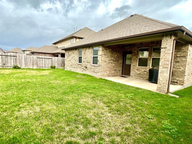 Building Photo - 2722 Kaman Ln