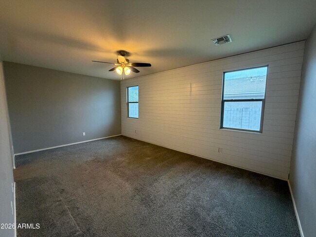 Building Photo - 21887 N 181st Ave