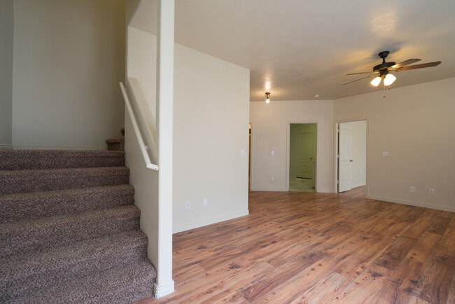 Building Photo - Five bedroom, three bath, 2,300 sq ft town...