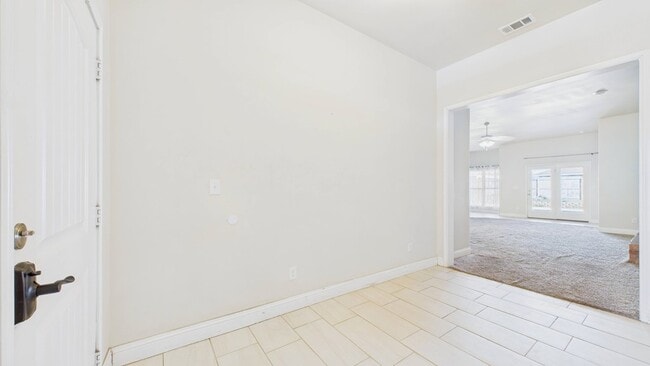 Building Photo - 9904 Aloe Ct