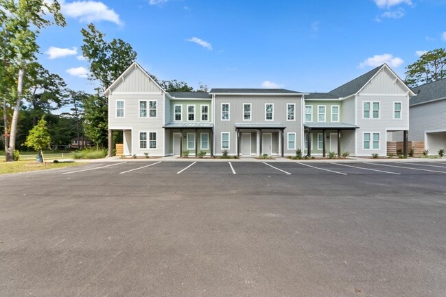 Building Photo - 503 N Walnut St