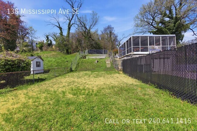 Building Photo - 138 Mississippi Ave SE