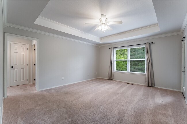 Building Photo - 32 Latshaw Dr