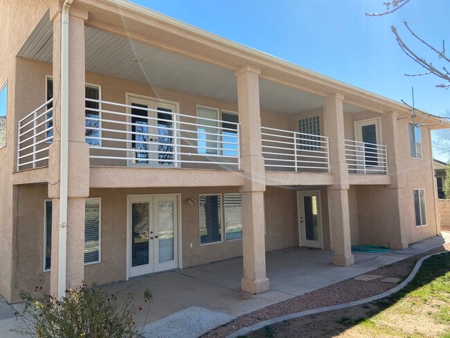 Back of House - 163 N Stone Mountain Dr