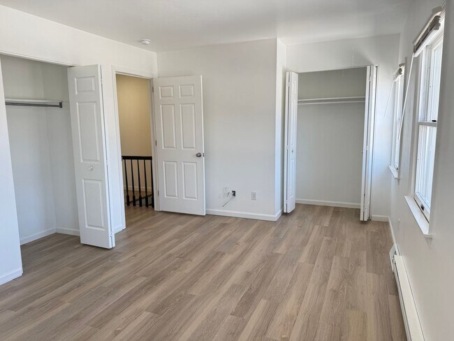 Building Photo - Beautiful 2-Bedroom 1.5 Bathroom Home in Elizabethtown School District!