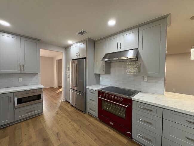 Building Photo - 5822 Yarwell Dr