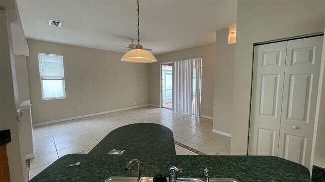 Building Photo - 6214 White Clover Cir