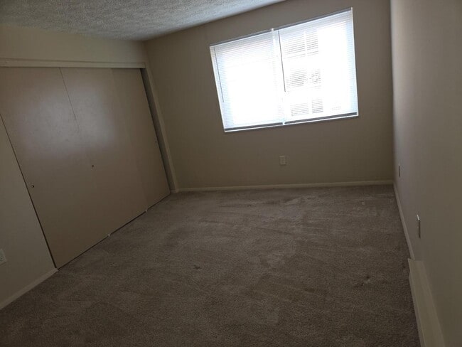 Building Photo - 3883-3885 Bennett Rd. - Bldg 1, #4