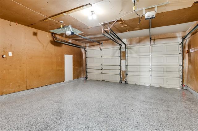 Building Photo - 2108 Guinevere St