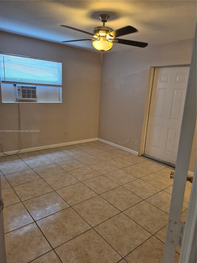 Building Photo - 2321 SW 43rd Way