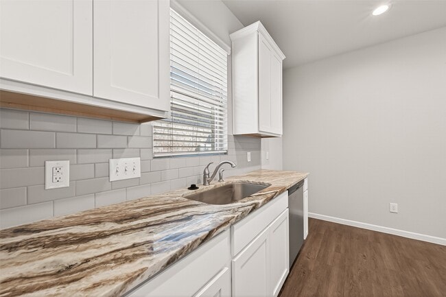 Building Photo - 17727 Chartertree Ln