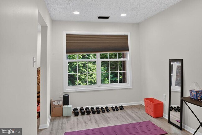 Building Photo - 6929 Clearwind Ct