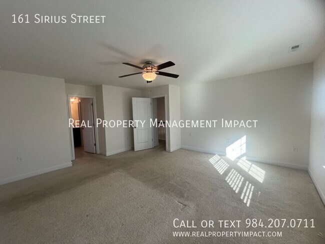 Building Photo - 161 Sirius St