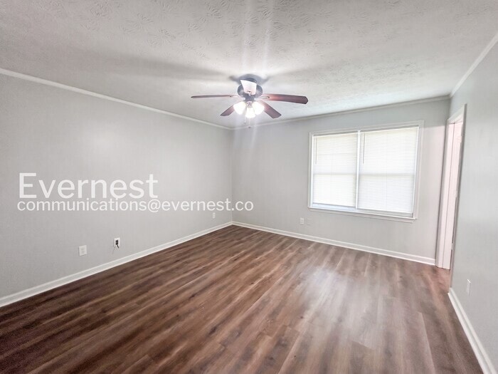 Building Photo - 5611 La Fleur Trail