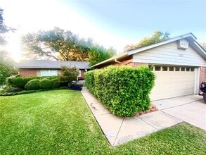 Building Photo - 2809 Olympia Dr