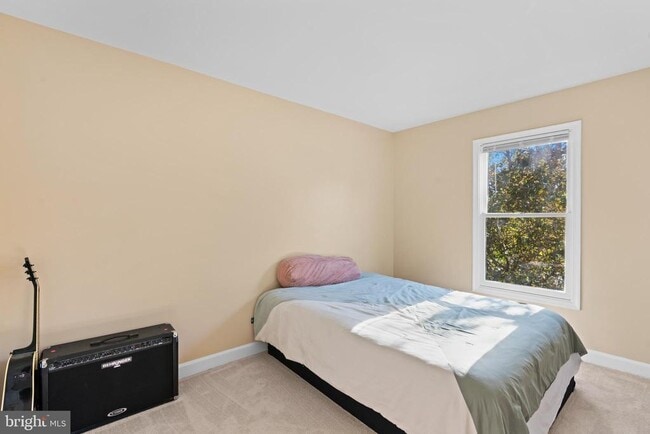 Building Photo - 20324 Cedarhurst Way