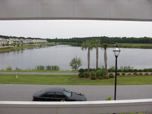 Building Photo - 3 Bedroom 3.5 Bath Townhouse in Whitney Lakes - Johns Island
