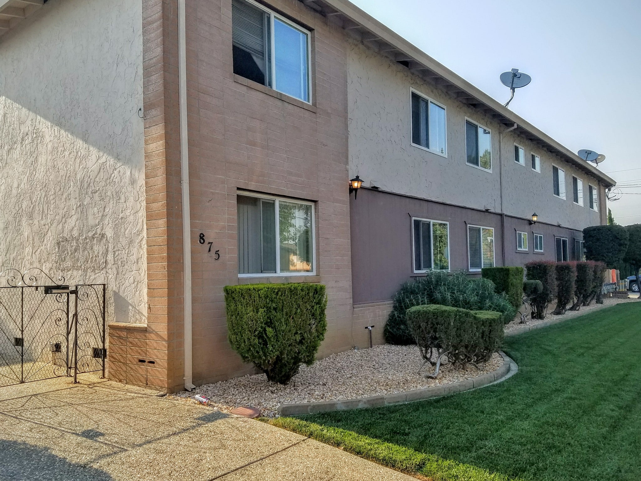 Building Photo - 875 Northrup St