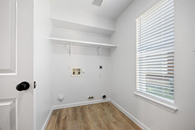 Building Photo - 1413 Catalina Dr