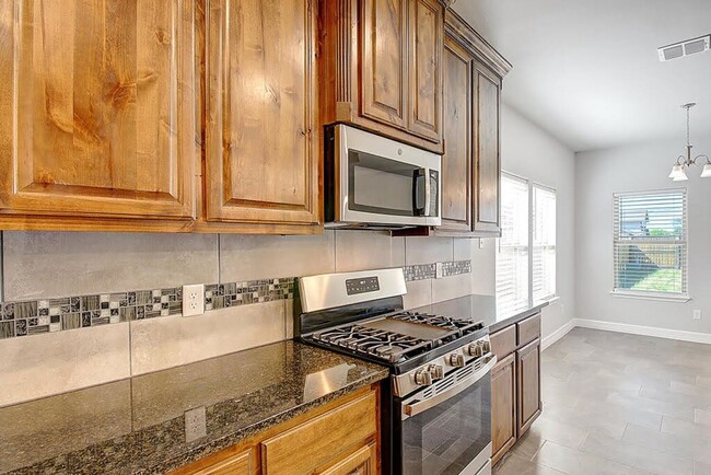 Building Photo - 7522 Sable Creek Dr