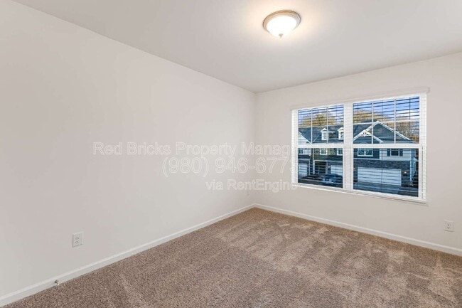 Building Photo - 240 Harpers Run Ln