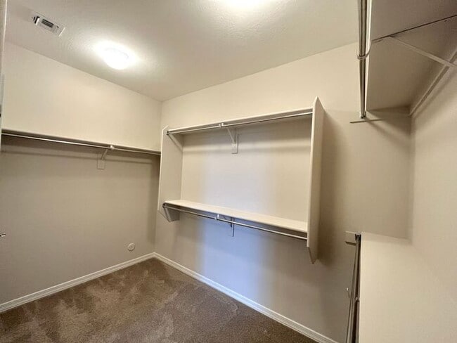 Building Photo - MOVE IN SPECIALS!! 2 Master Suites Open Ceiling Modern Home for RENT!