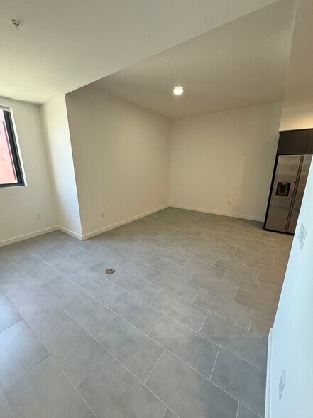 Building Photo - 70 NW 28th St