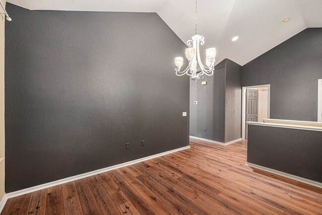 Building Photo - Single room for rent in the heart of Heath...