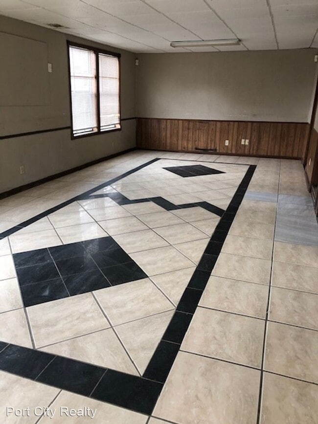 Building Photo - 3 br, 2 bath House - 3328 Jewella