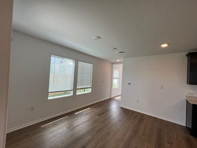 Building Photo - 12204 Scarlet Way