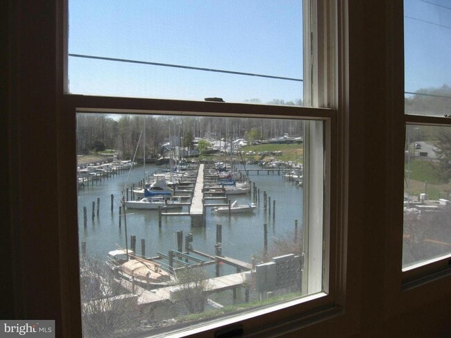 Building Photo - 1594 N Harbor Dr