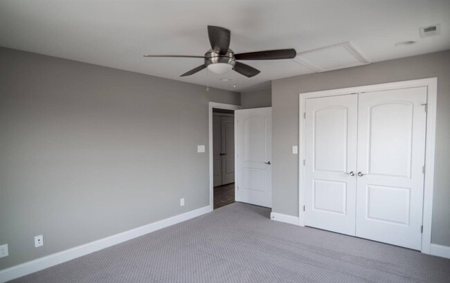 Building Photo - Beautiful 3 Bedroom Townhome in Forest
