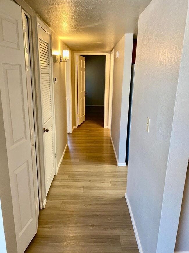 Building Photo - Perfect Tempe Location 2 Bedroom 2 Bath