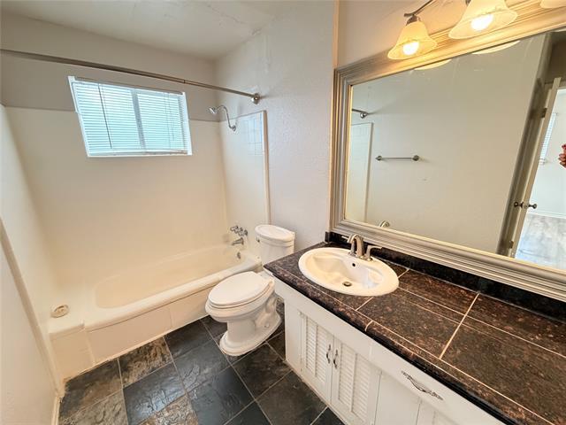 Building Photo - 4115 Douglas Ave