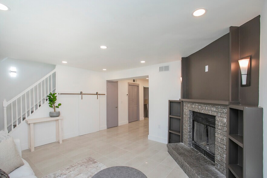 Building Photo - 1354 Bellshire Terrace Dr